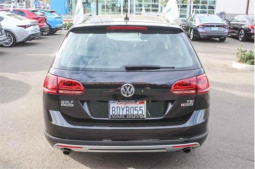 2017 Volkswagen Golf Alltrack TSI SE