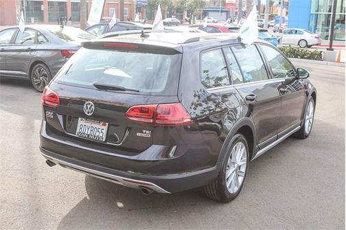 2017 Volkswagen Golf Alltrack TSI SE