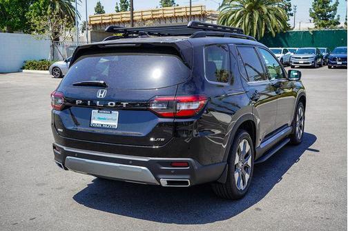 Crystal Black Pearl 2026 Honda Pilot Elite