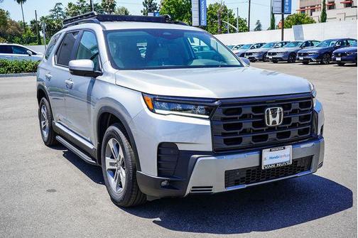 Solar Silver Metallic 2026 Honda Pilot EX-L