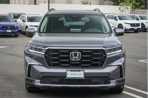 2025 Honda Pilot Touring 8-Passenger