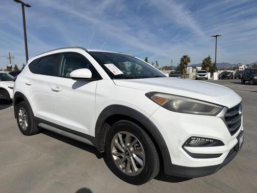 2017 Hyundai TUCSON SE