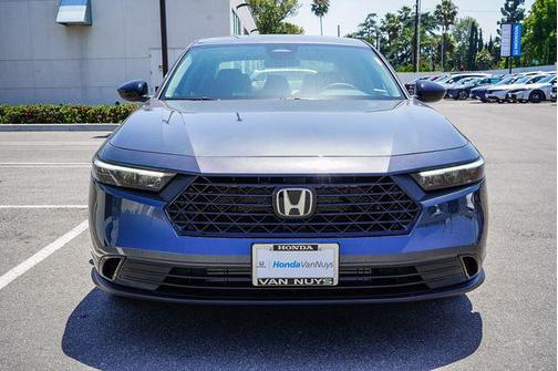 Meteorite Gray Metallic 2026 Honda Accord SE