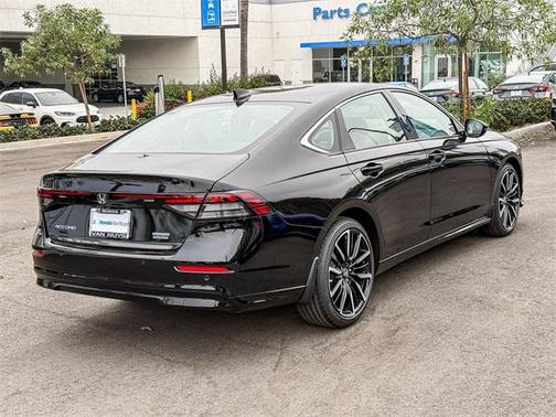 2025 Honda Accord Hybrid Touring