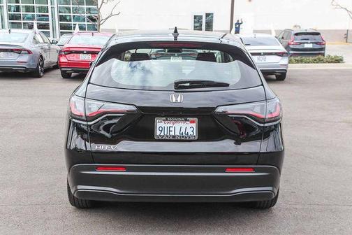 Crystal Black Pearl 2025 Honda HR-V LX