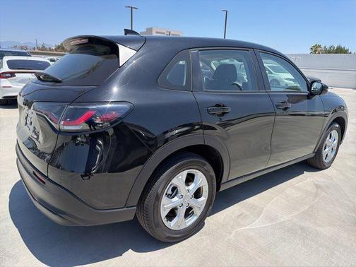 Crystal Black Pearl 2025 Honda HR-V LX