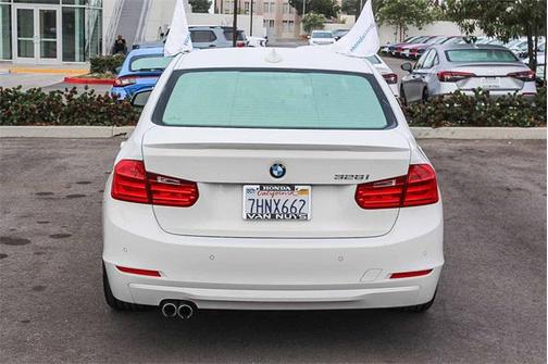 2015 BMW 328 328i