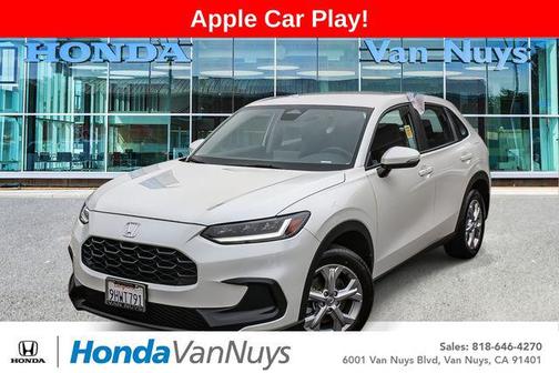 Platinum White Pearl 2024 Honda HR-V LX