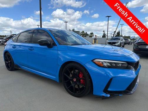 Boost Blue Pearl 2024 Honda Civic Type R