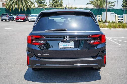 Crystal Black Pearl 2026 Honda Odyssey EX-L