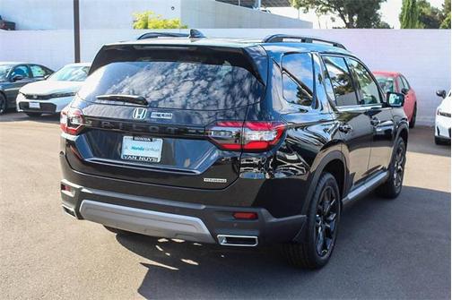 2025 Honda Pilot Touring 8-Passenger