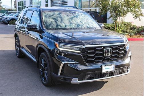 2025 Honda Pilot Touring 8-Passenger