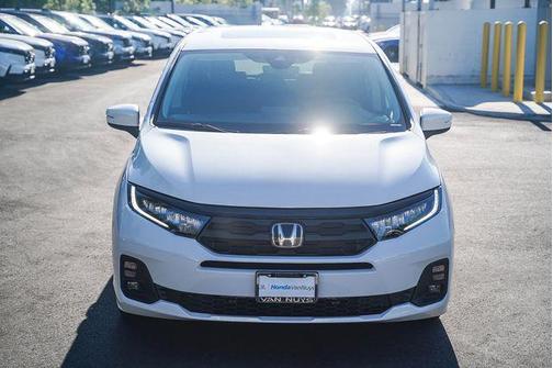 Platinum White Pearl 2026 Honda Odyssey EX-L
