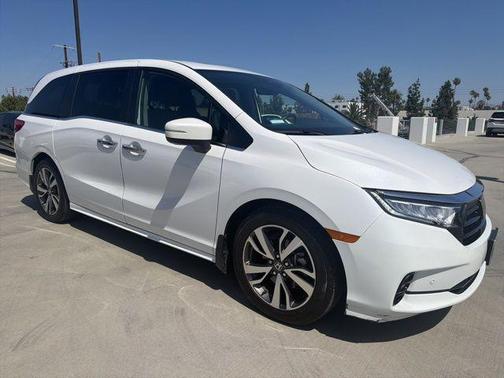 Platinum White Pearl 2024 Honda Odyssey Touring