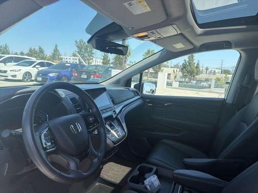 Platinum White Pearl 2024 Honda Odyssey Touring