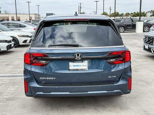 Smoke Blue Pearl 2026 Honda Odyssey Elite