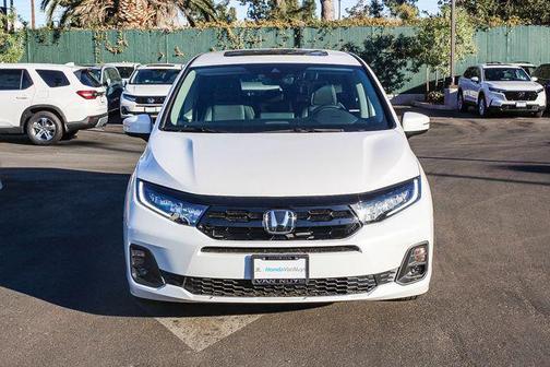 Platinum White Pearl 2026 Honda Odyssey Touring