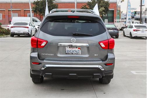2018 Nissan Pathfinder SV