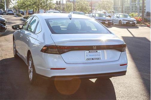2025 Honda Accord LX 1.5T