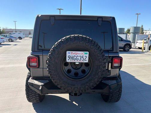 Granite Crystal Metallic Clearcoat 2019 Jeep Wrangler Unlimited Sport