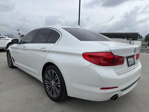 2020 BMW 530 530i