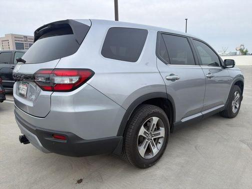 Lunar Silver Metallic 2024 Honda Pilot EX-L