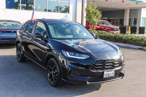 Crystal Black Pearl 2025 Honda HR-V 2WD Sport