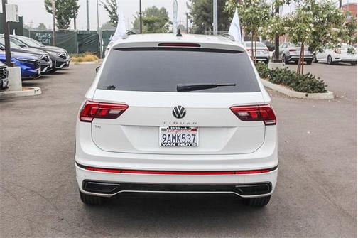 2022 Volkswagen Tiguan 2.0T SE R-Line Black