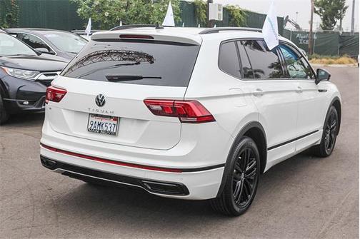 2022 Volkswagen Tiguan 2.0T SE R-Line Black