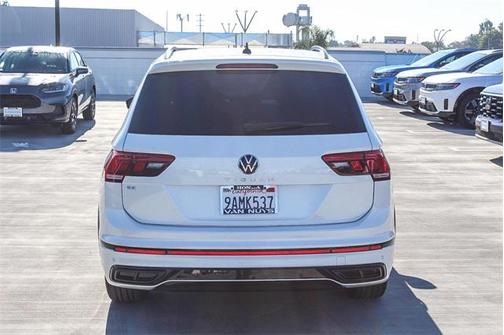 2022 Volkswagen Tiguan 2.0T SE R-Line Black