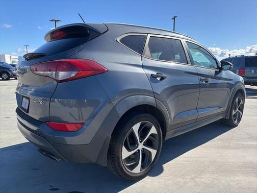 2016 Hyundai TUCSON Sport