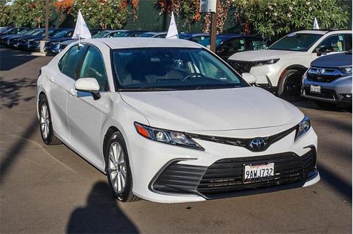 2022 Toyota Camry LE