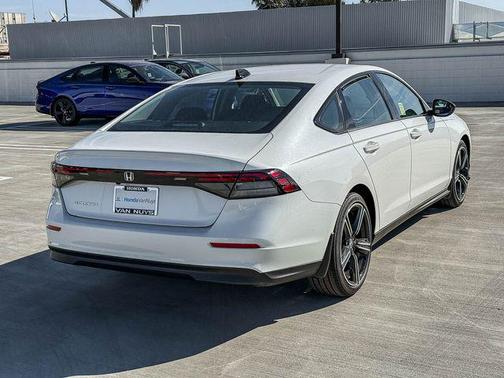 Platinum White Pearl 2026 Honda Accord SE