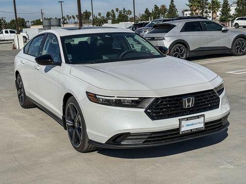 Platinum White Pearl 2026 Honda Accord SE