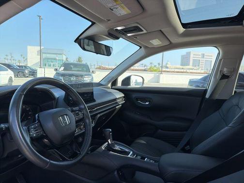 Crystal Black Pearl 2024 Honda HR-V EX-L