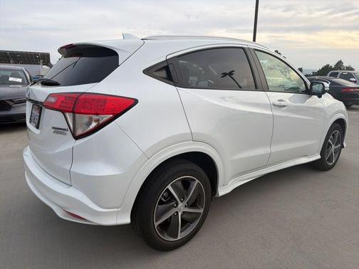 Platinum White Pearl 2020 Honda HR-V AWD Touring