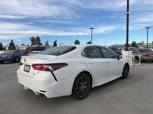 2021 Toyota Camry SE