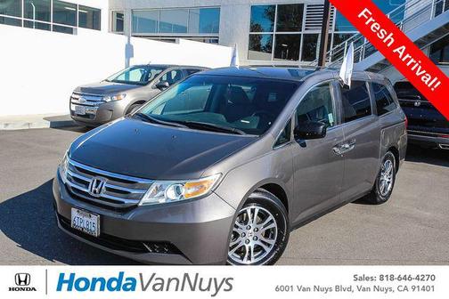 Mocha Metallic 2011 Honda Odyssey EX