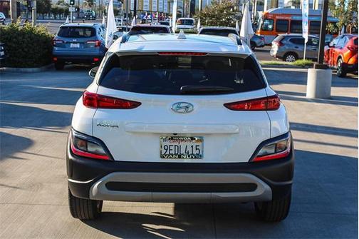 2023 Hyundai KONA SEL