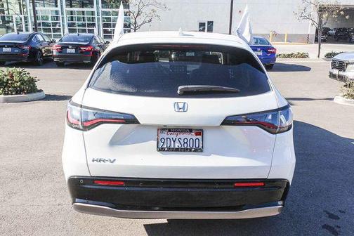 Platinum White Pearl 2023 Honda HR-V EX-L