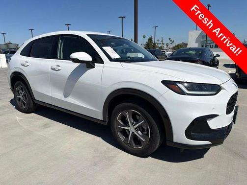 Platinum White Pearl 2023 Honda HR-V EX-L