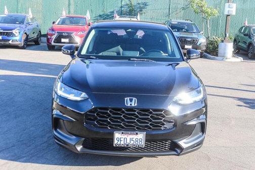 Crystal Black Pearl 2023 Honda HR-V LX