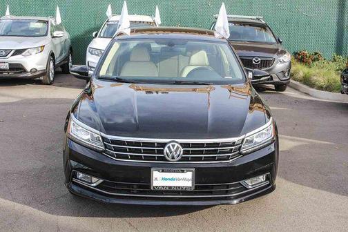 2016 Volkswagen Passat 1.8T SE w/Technology
