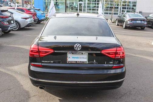 2016 Volkswagen Passat 1.8T SE w/Technology