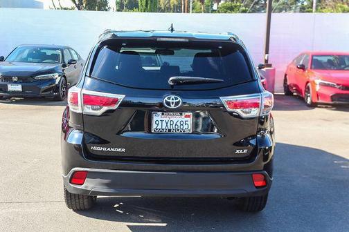 Attitude Black Metallic 2015 Toyota Highlander XLE