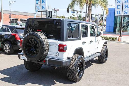 Bright White Clearcoat 2018 Jeep Wrangler Unlimited Sahara