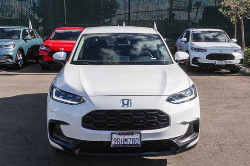 Platinum White Pearl 2025 Honda HR-V LX