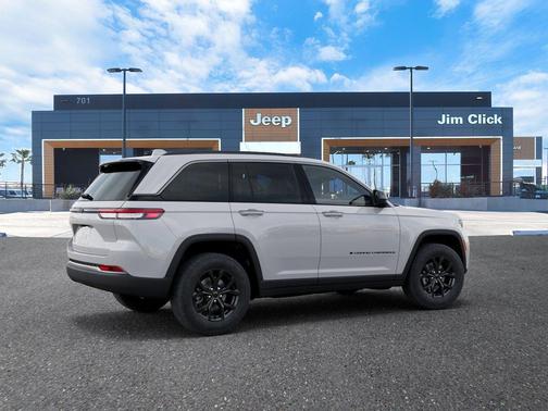 Bright White Clearcoat 2026 Jeep Grand Cherokee Altitude