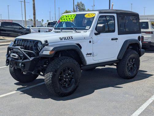 Bright White Clearcoat 2023 Jeep Wrangler Willys