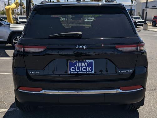 Diamond Black Crystal Pearlcoat 2023 Jeep Grand Cherokee Limited